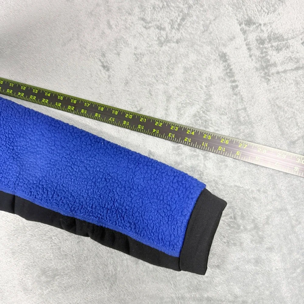 The North Face sleeve pockets retro